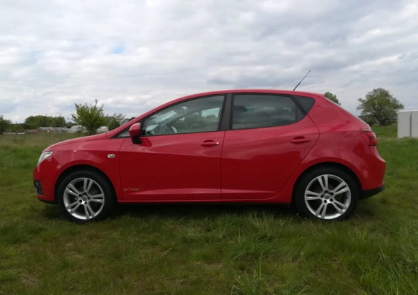 Seat Ibiza cena 18300 przebieg: 195000, rok produkcji 2011 z Poznań małe 466